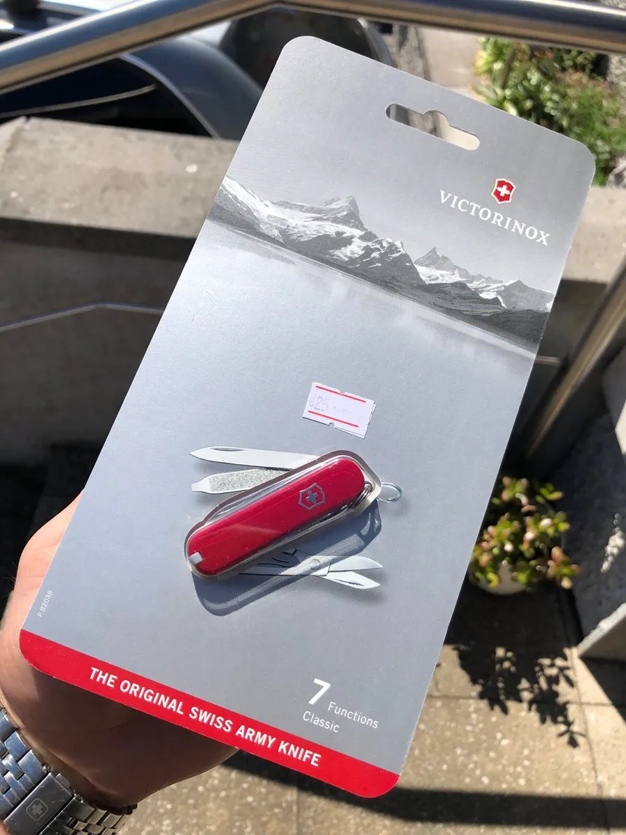 Victorinox Swiss Army Knife 58MM Red Brand New - Image 1