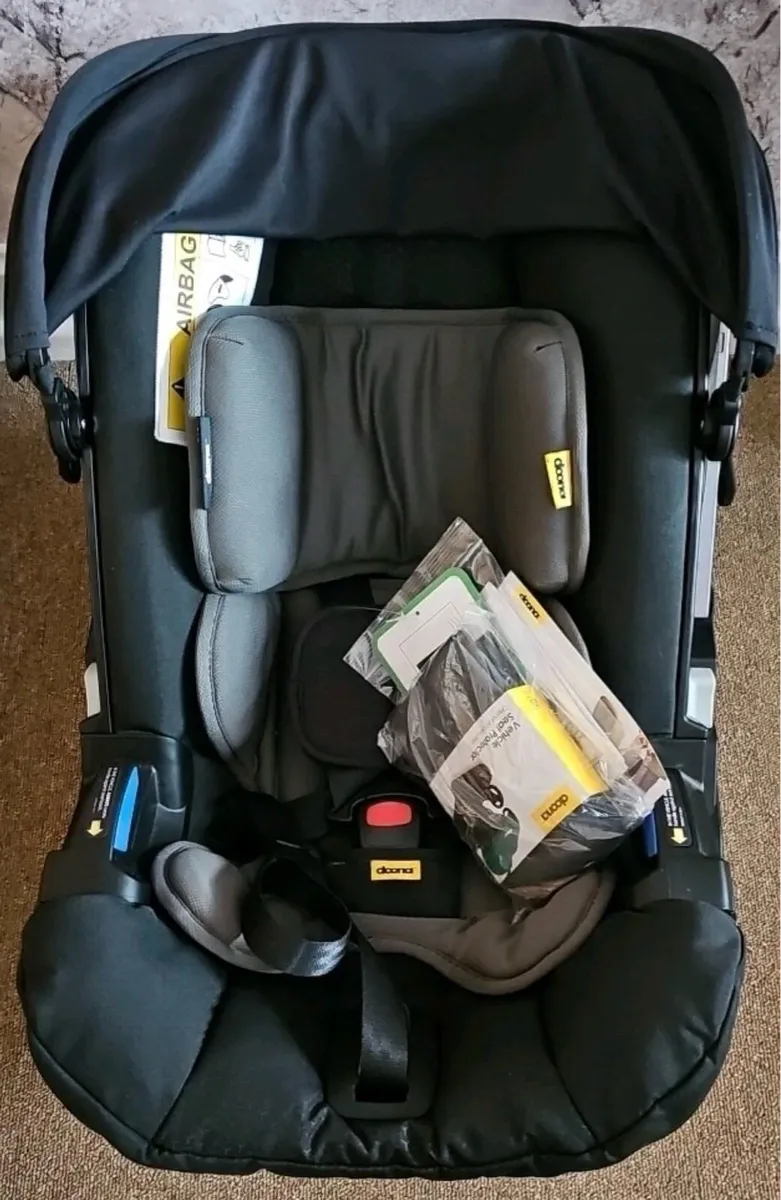 DOONA Car seat Stroller Buggy Brand New - Image 2