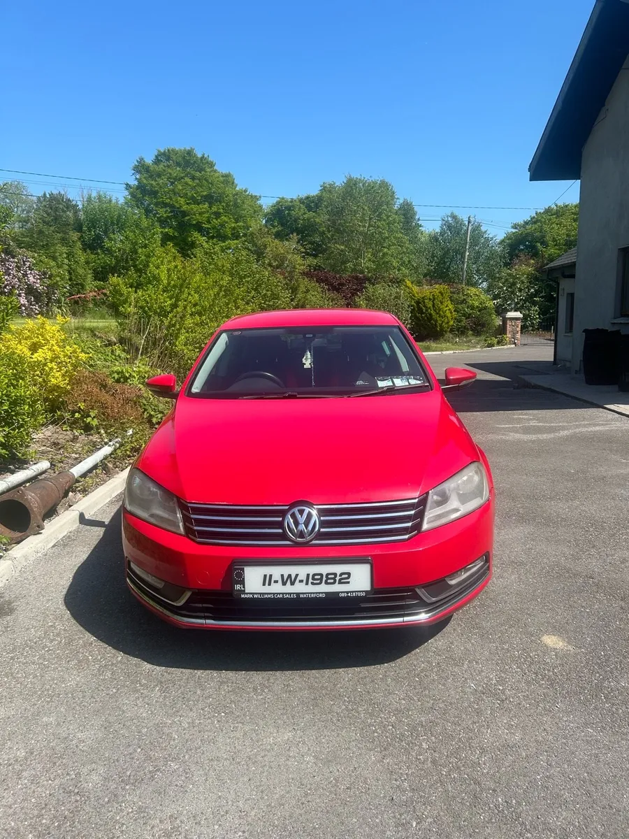 2011 Volkswagen Passat - Image 4