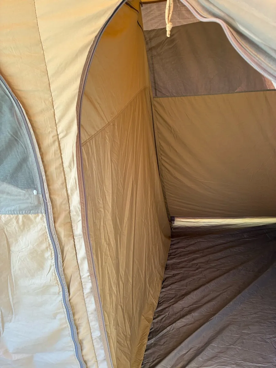 Vango 4 man Tent - Image 4