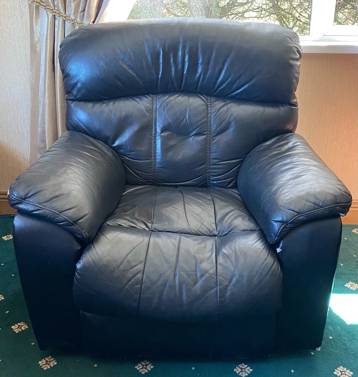Black Recliner Suite & Arm Chair - Image 2