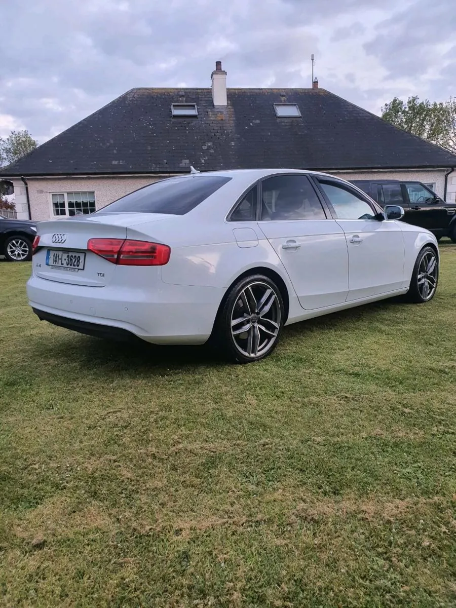 Audi A4 SE TECHNIC 2.0 LTR 2014 - Image 4