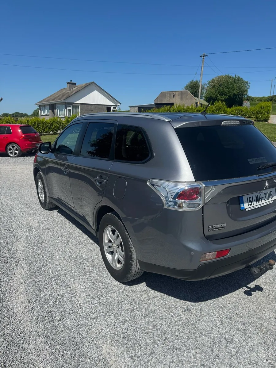 Mitsubishi outlander 2015 low km new nct - Image 4