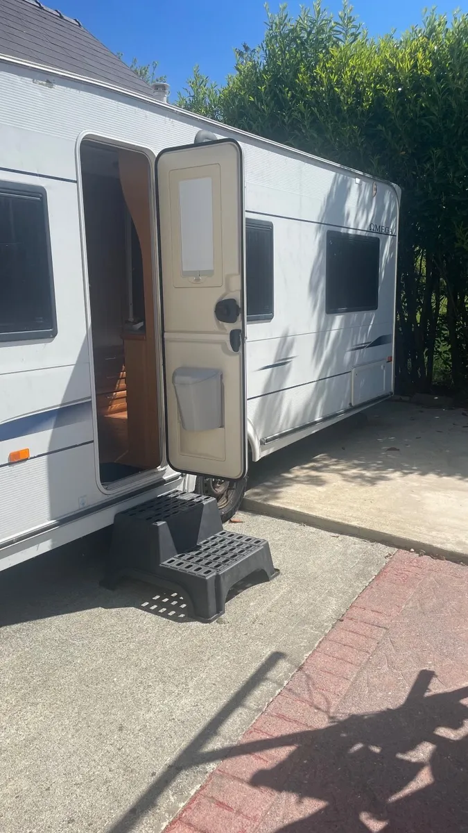 Caravan towing - Image 4