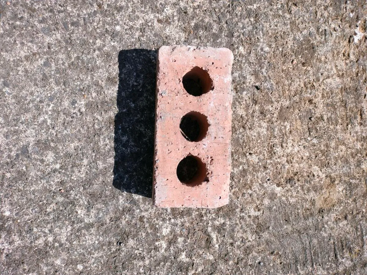 Loose Bricks - Image 1