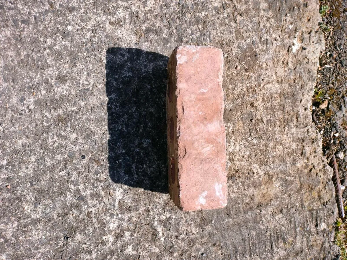 Loose Bricks - Image 2