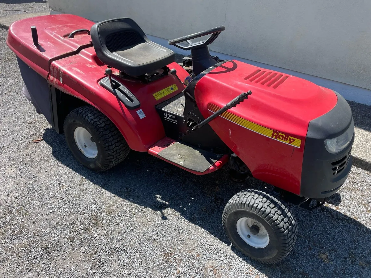 Ride on Lawnmower - Image 2
