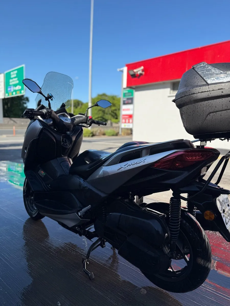 Yamaha XMAX 125cc - Image 4
