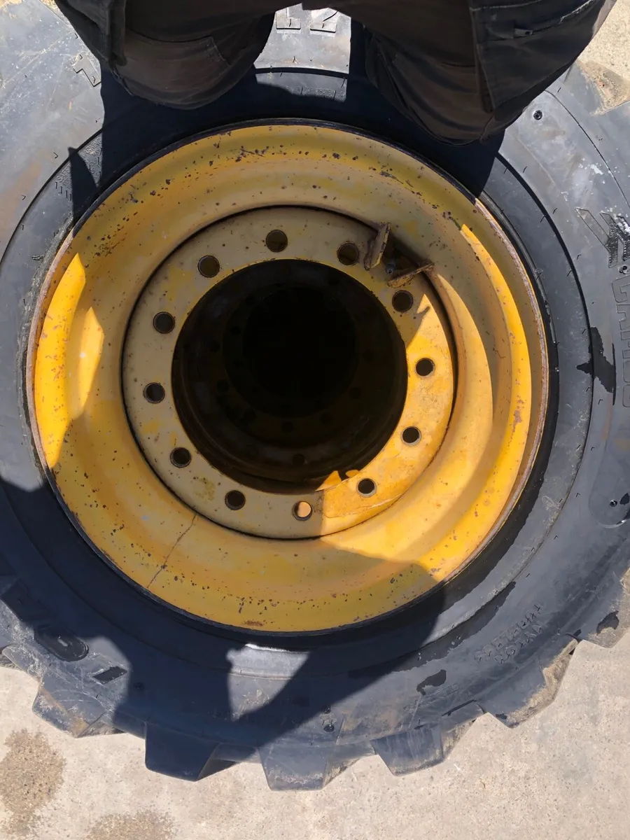 VOLVO BM l50/l70 TYRES - Image 2