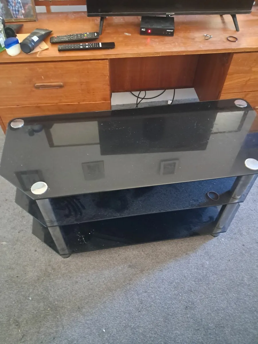 Tv units