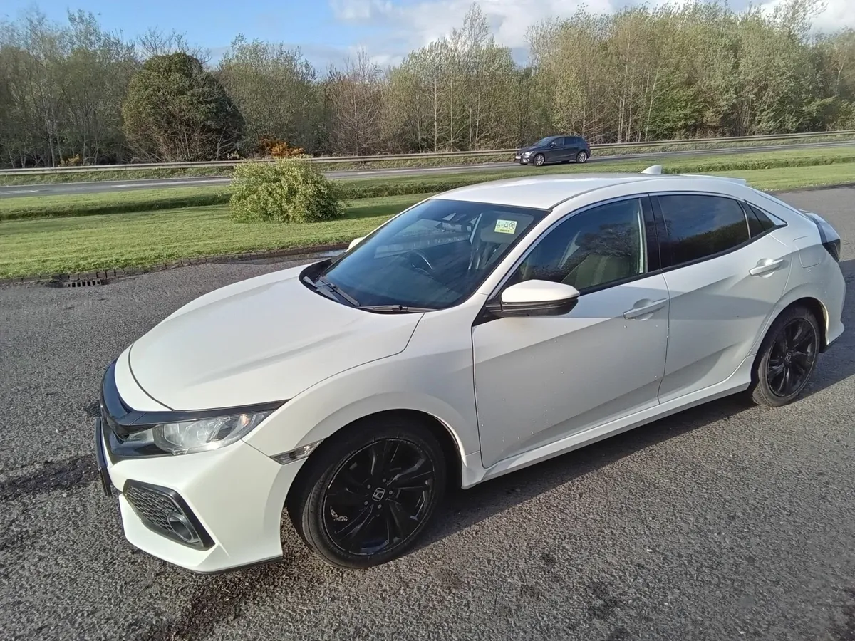Honda Civic 2018 - Image 4
