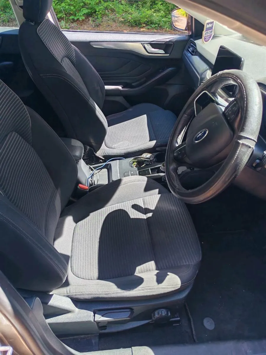 Car - Image 2