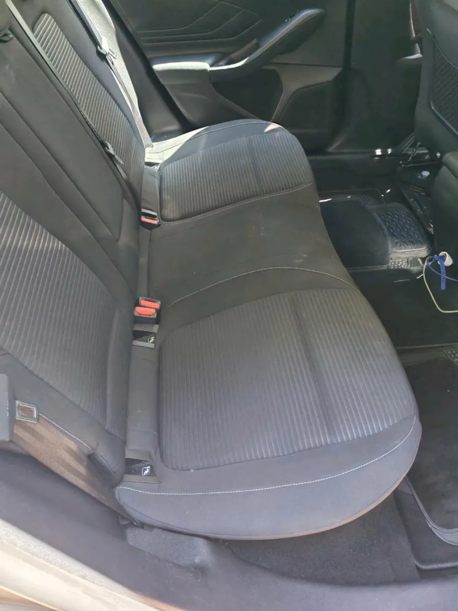 Car - Image 3