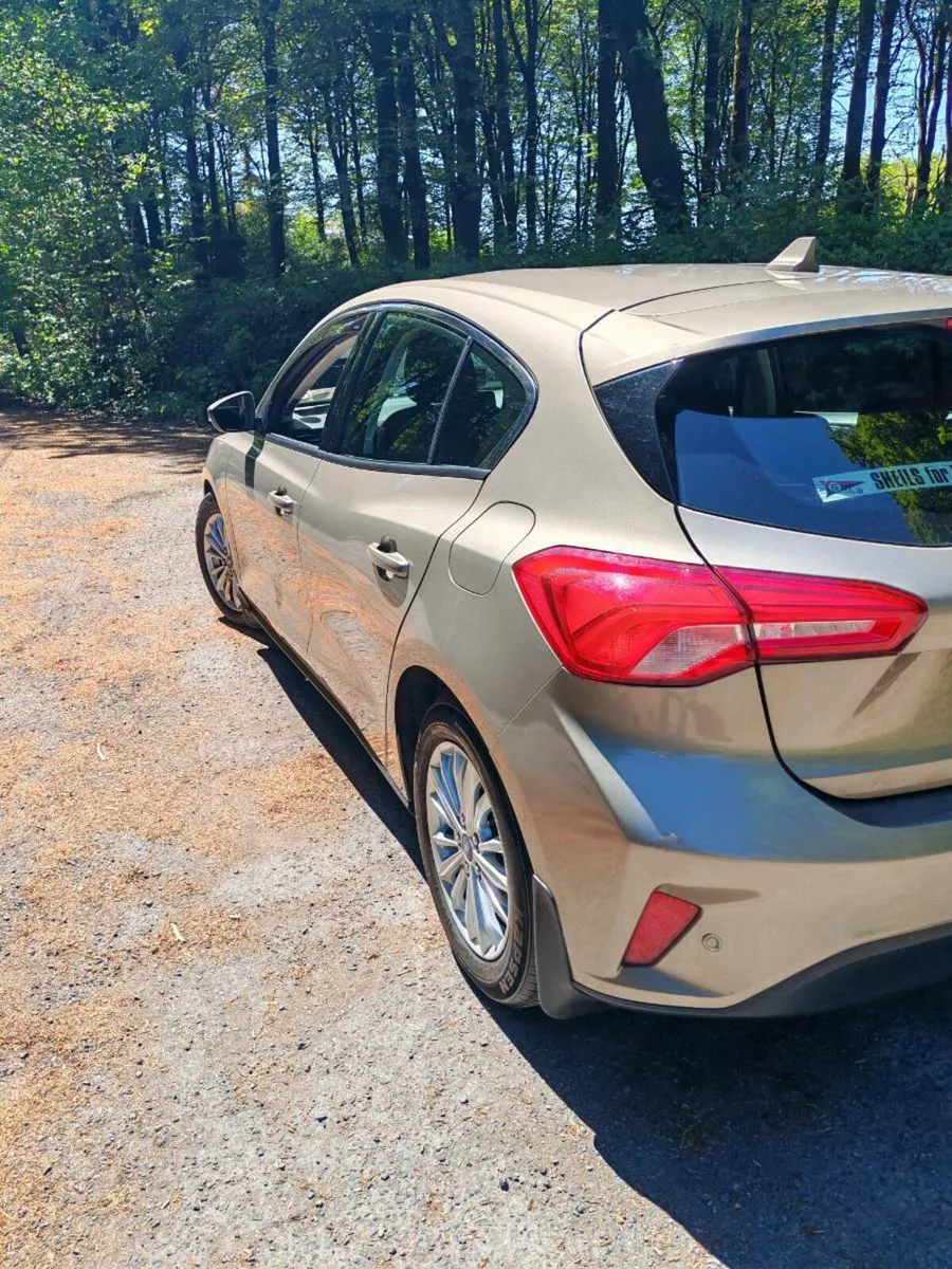 Car - Image 4