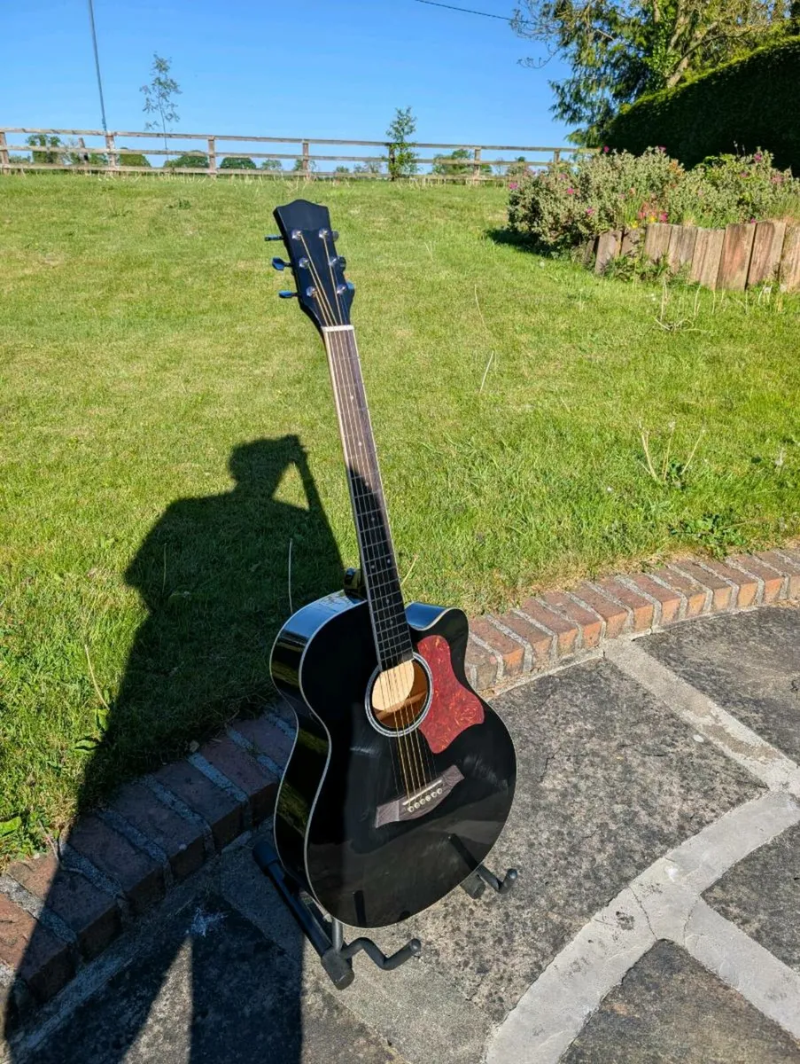 Acoustic Guitar - Image 4