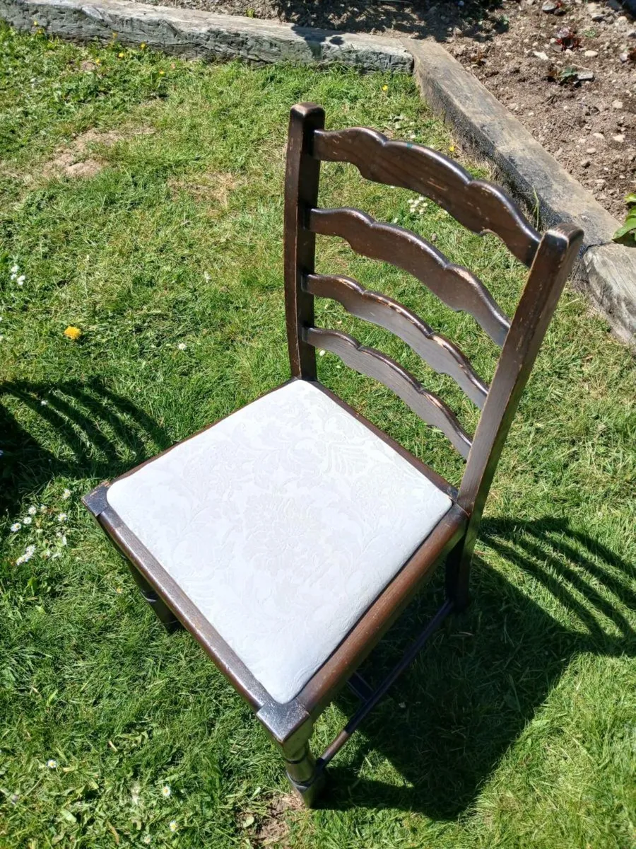 Table and Chairs - Image 1
