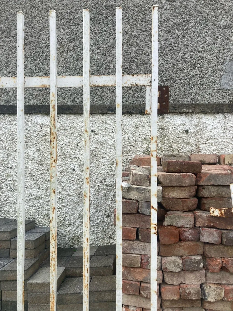 Gates - Image 3