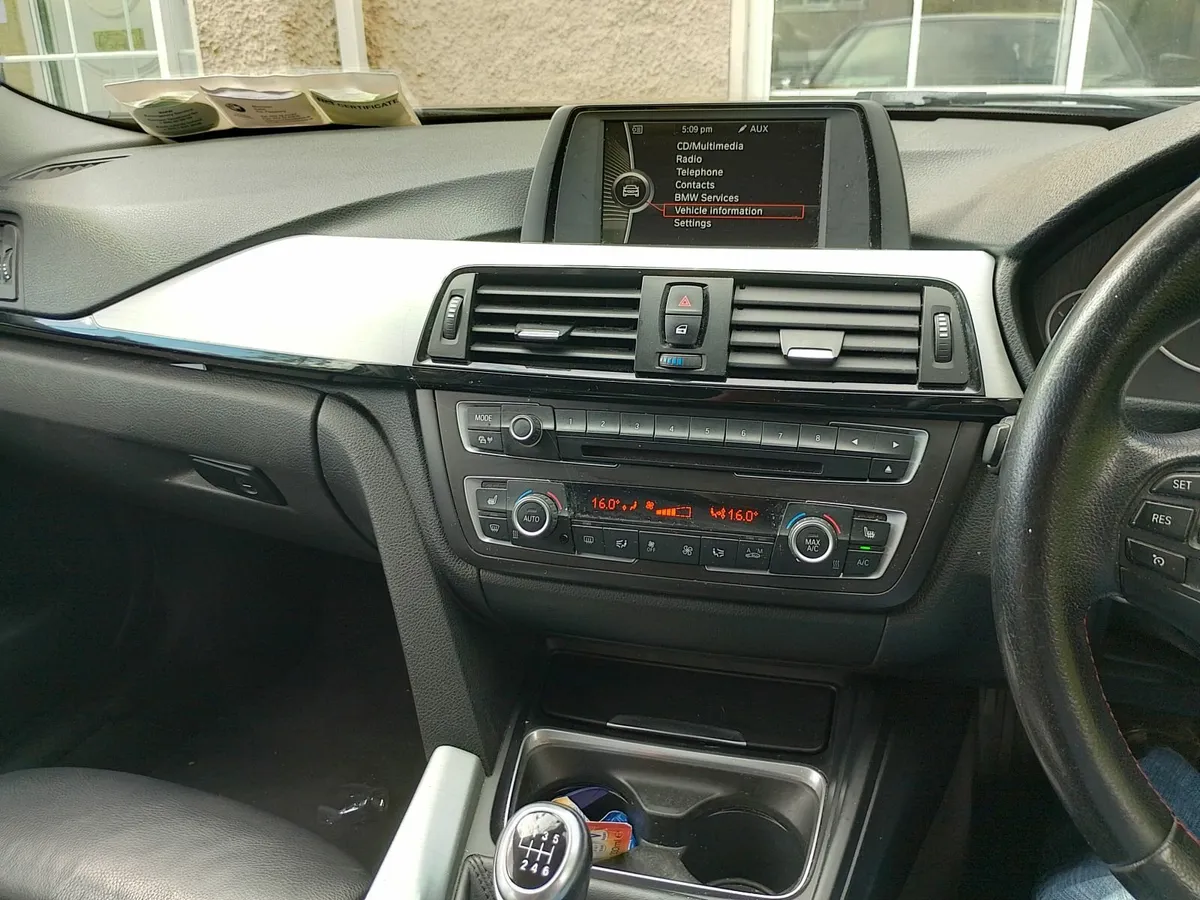 BMW 3-Series 2013 - Image 4
