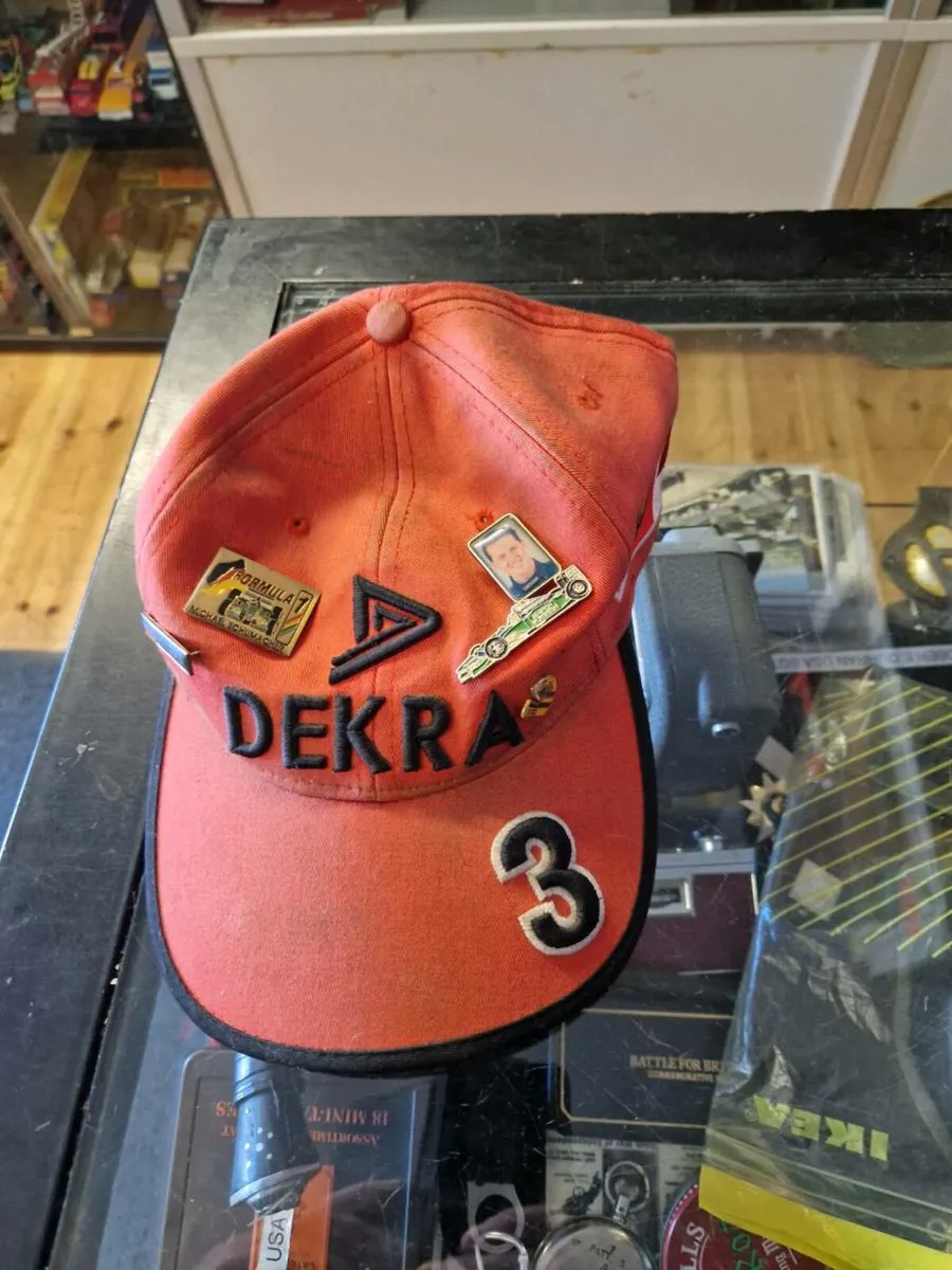 Vintage Ferrari Cap & Badges Schumacher - Image 4