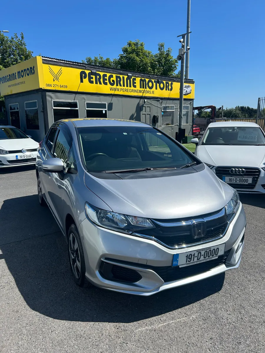 Honda fit hybrid auto - Image 1