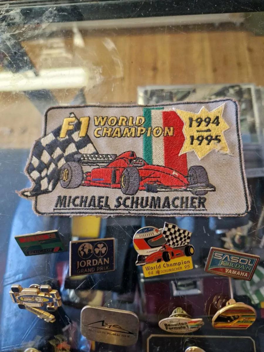 Vintage Ferrari Formula 1 Badges Pins - Image 2
