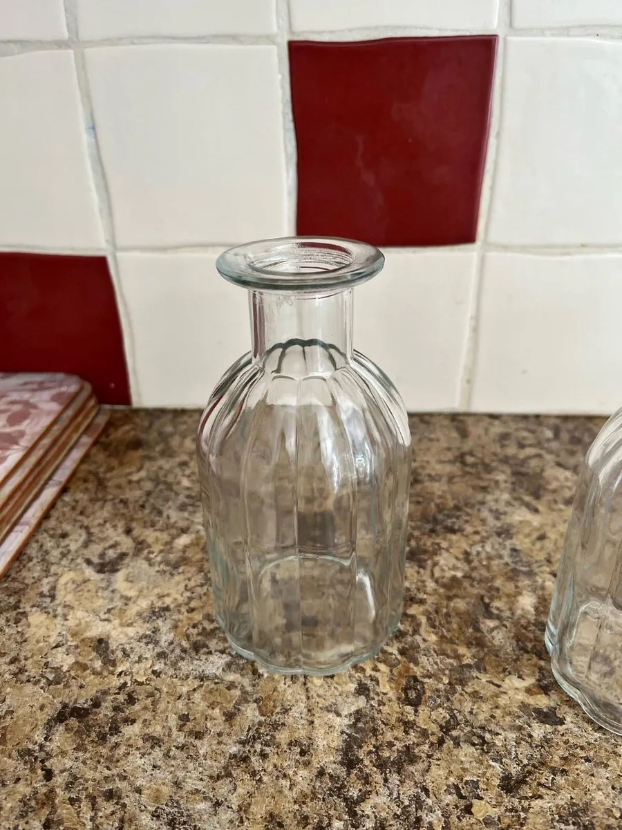 12 short neck vases - Image 2