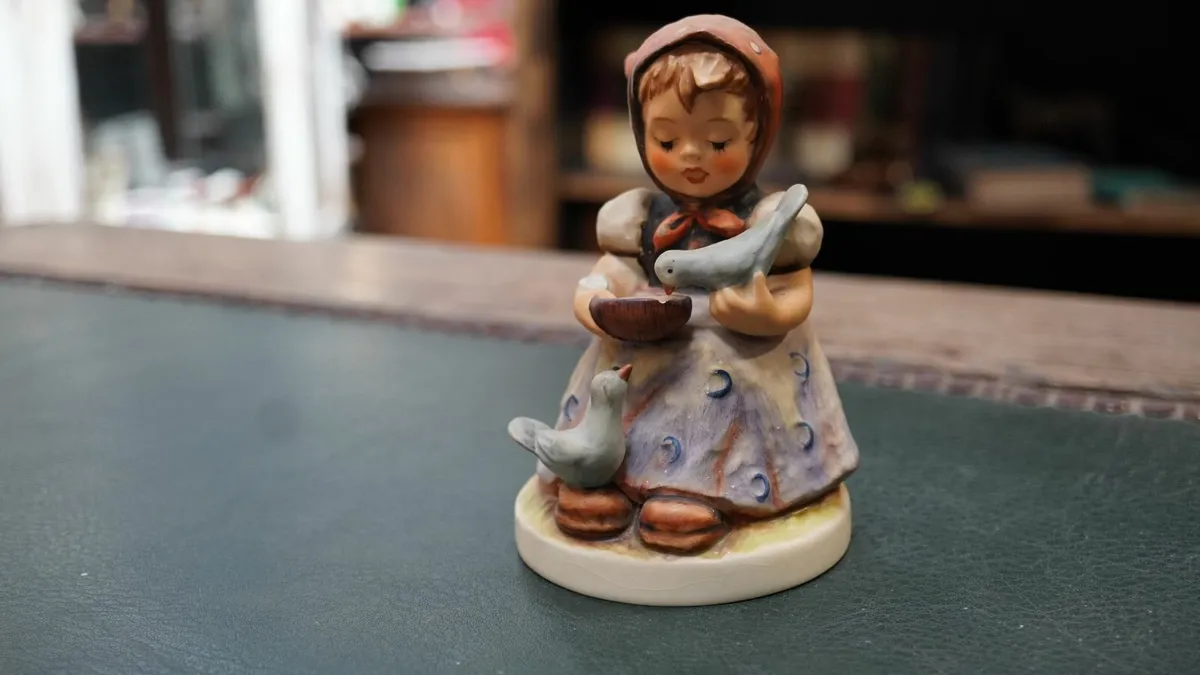 Goebel Hummel Figurine - Cinderella - Image 1