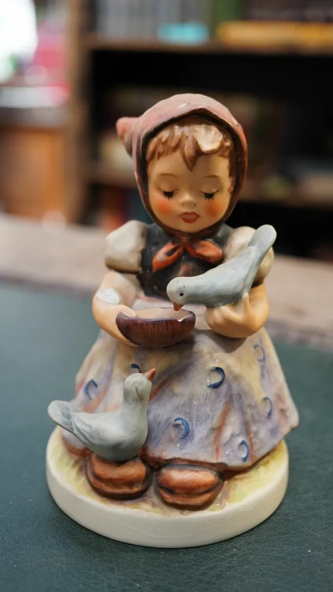 Goebel Hummel Figurine - Cinderella - Image 2