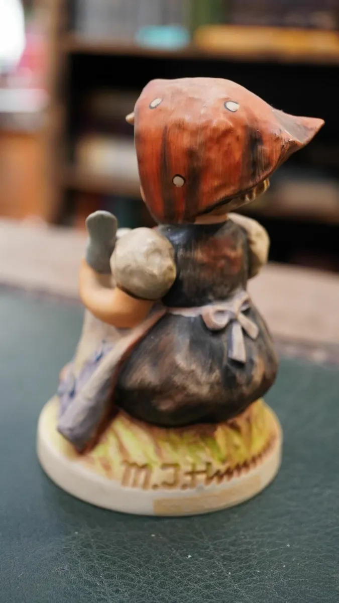 Goebel Hummel Figurine - Cinderella - Image 4