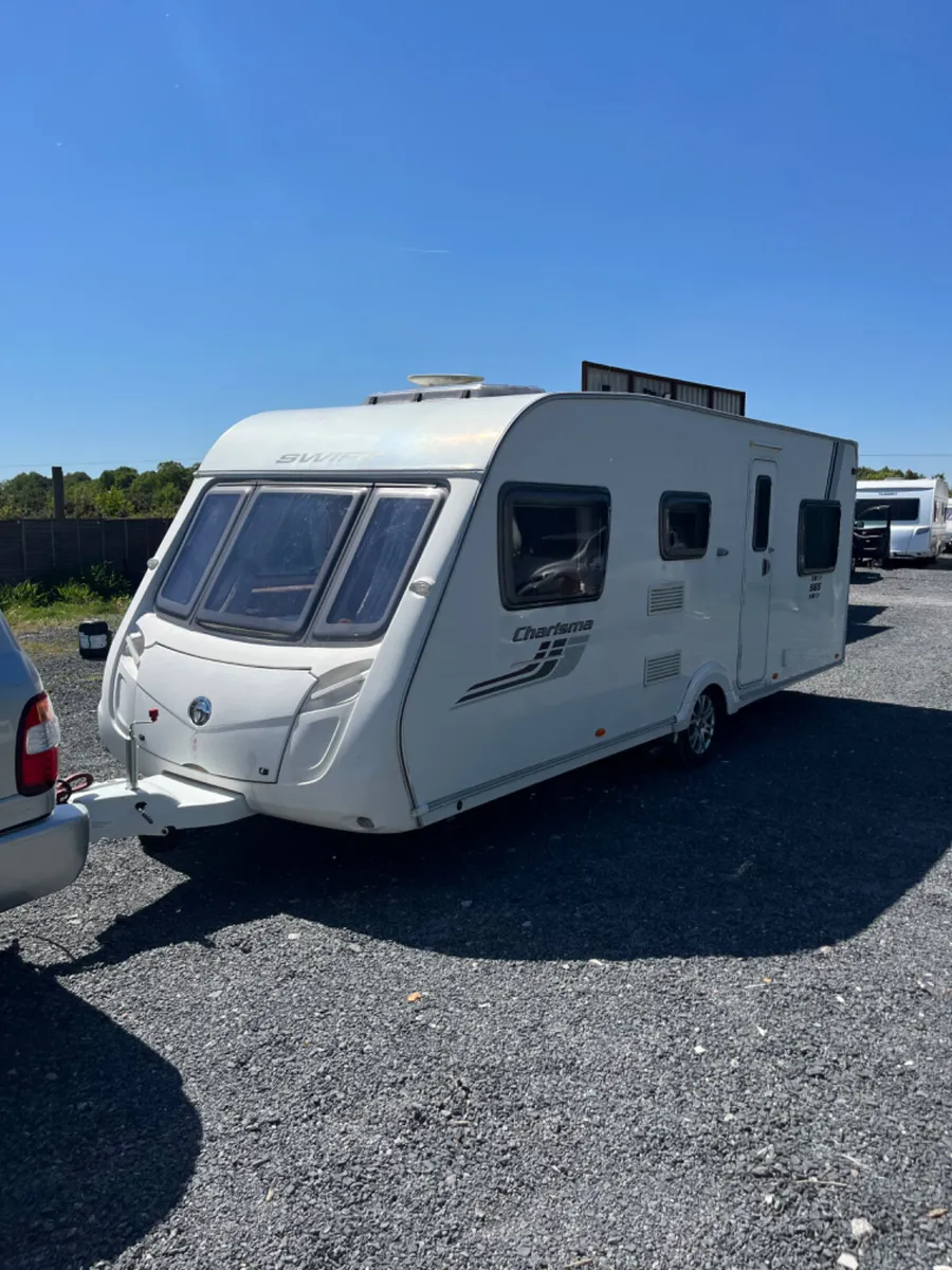 Swift 6 Berth Fixed Bunkbed Caravan For Sale - Image 3