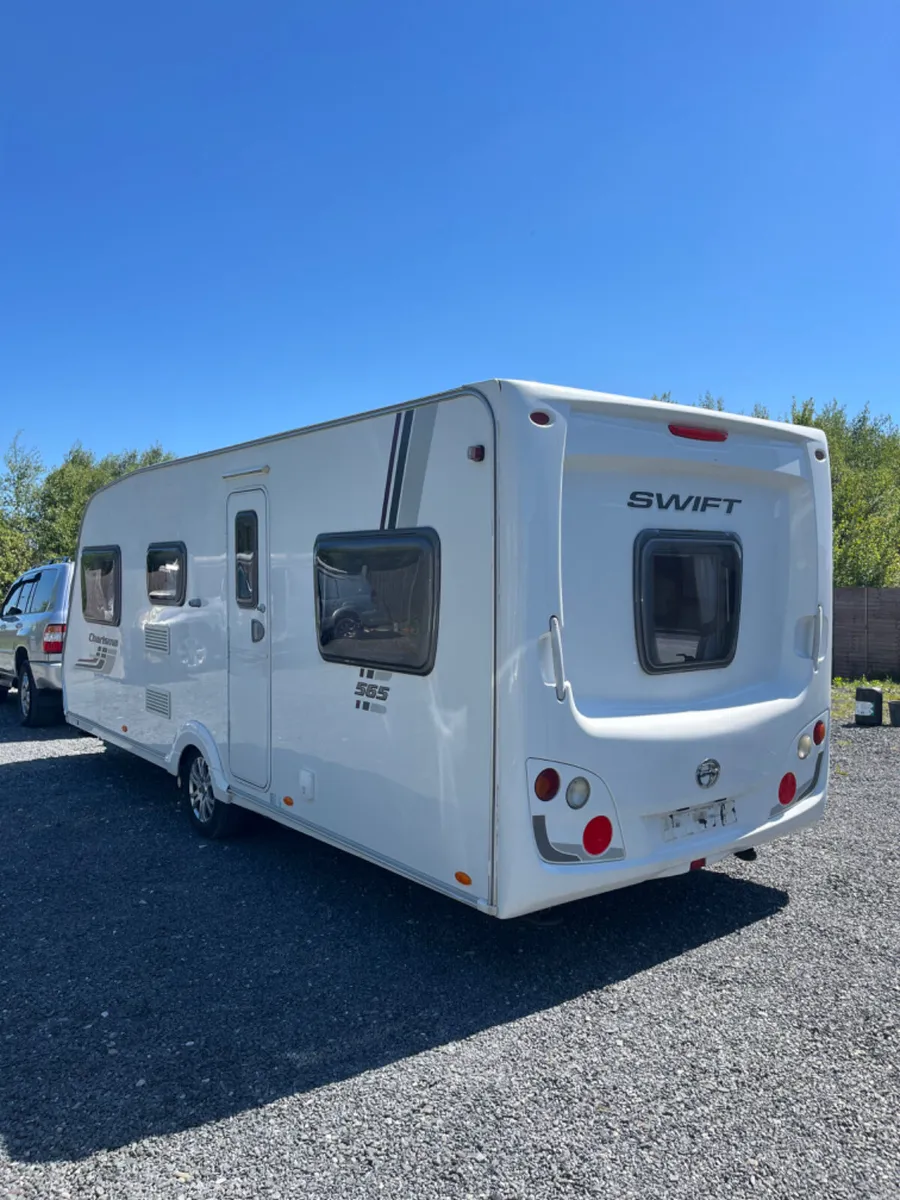 Swift 6 Berth Fixed Bunkbed Caravan For Sale - Image 4