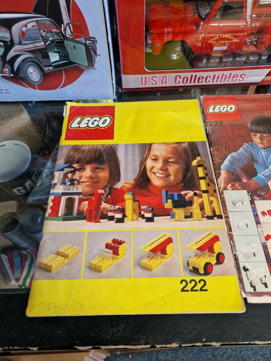 Vintage Lego Instruction Manuals - Image 2