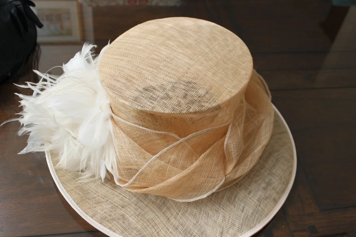 Wedding Hat or Ladies Day at the Races! - Image 2