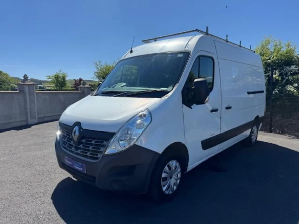 Renault Master MWB - NO VAT. - Image 3