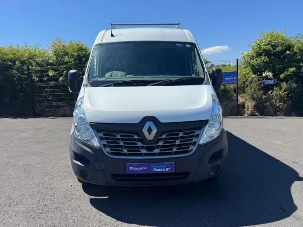 Renault Master MWB - NO VAT. - Image 2