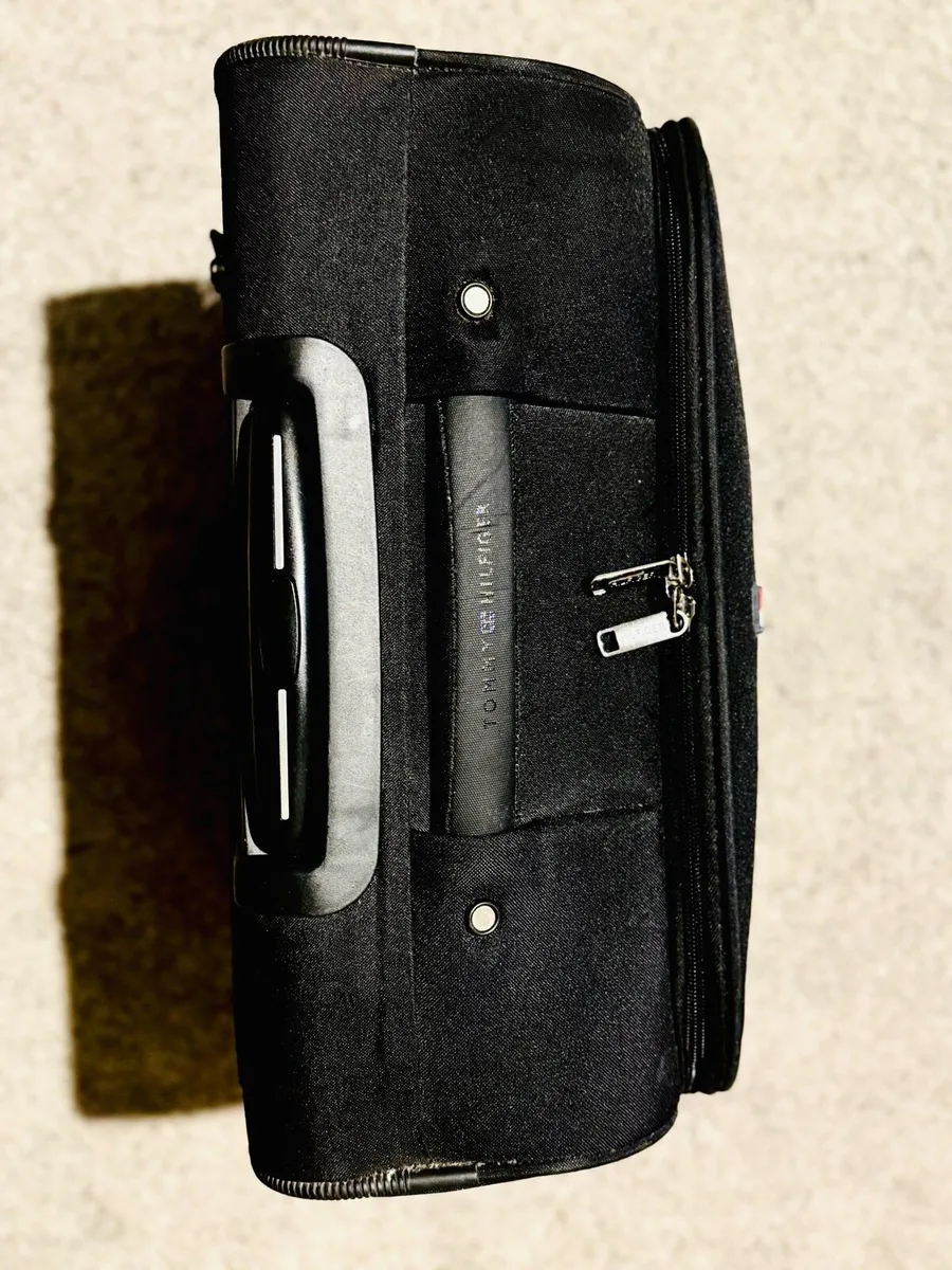 Tommy Hilfiger Trolley Bag – Like New – €70 - Image 3