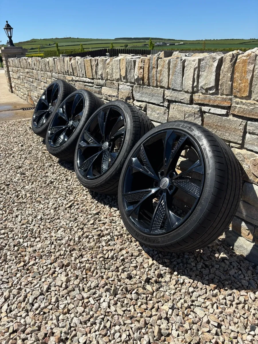 Rs7 alloys - Image 1