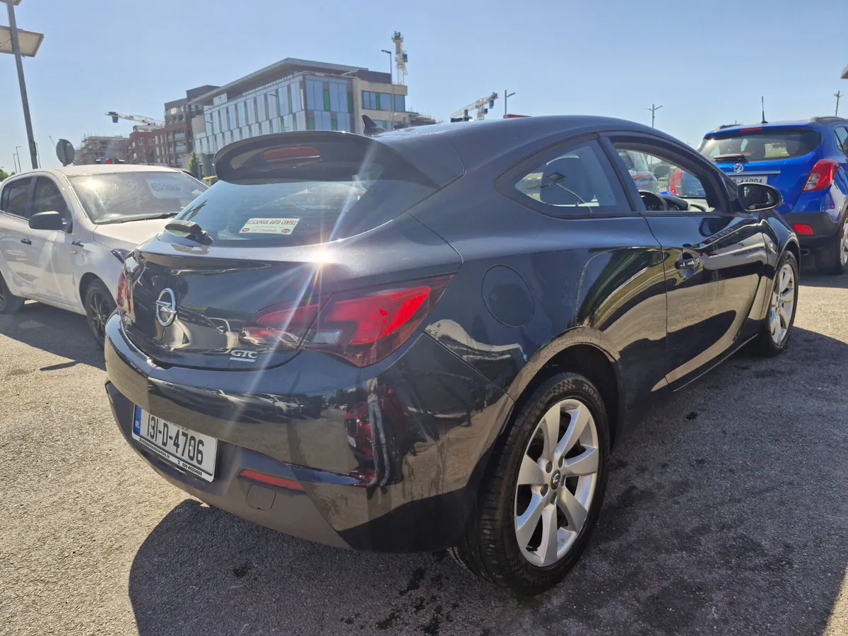 Opel Astra 2013 - Image 4