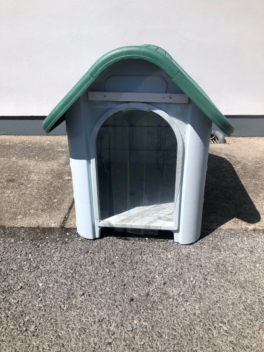 Dog kennel - Image 1