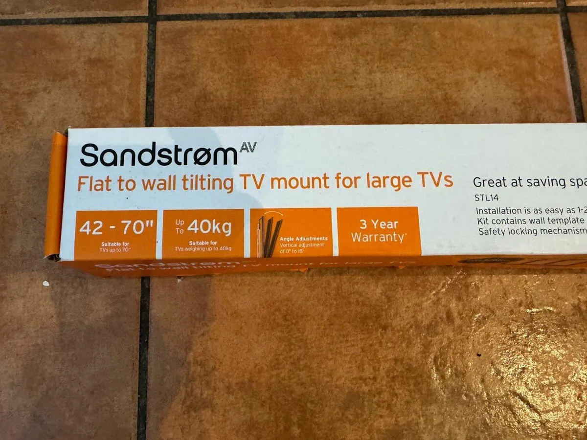 SANDSTROM STL14 Tilting TV Bracket - Image 1