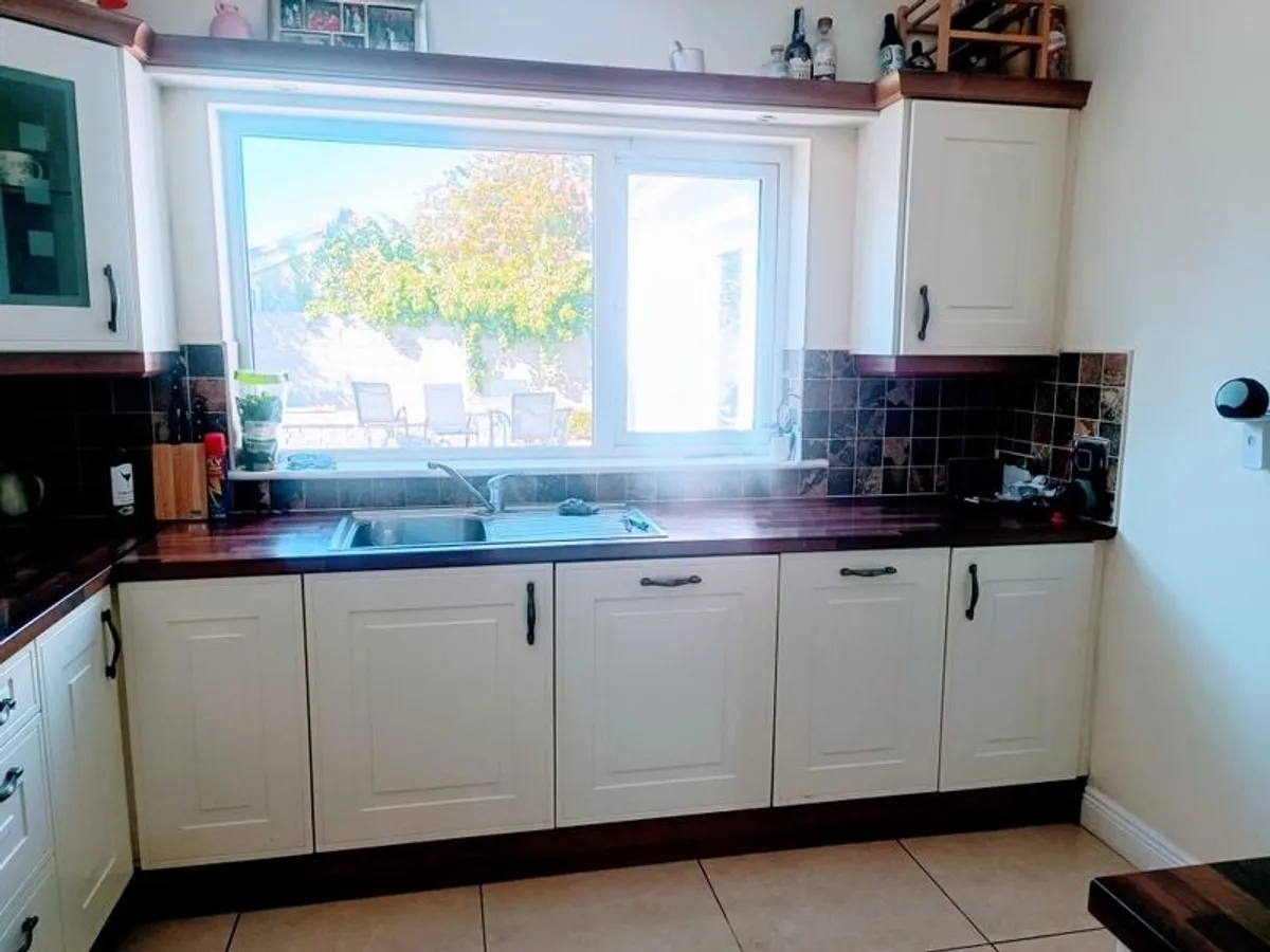 Kitchen - Image 4