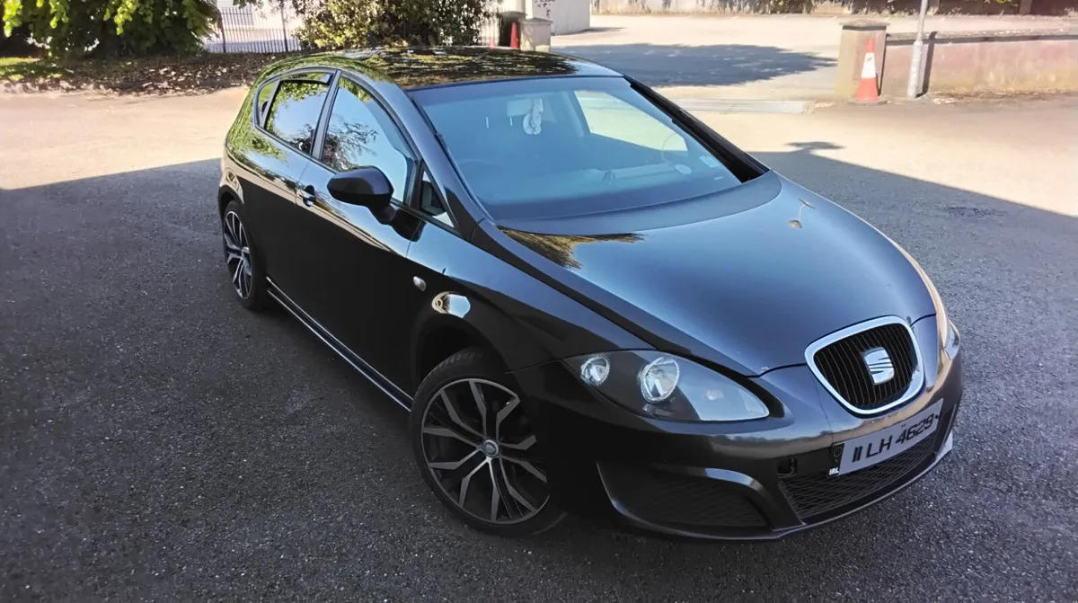 SEAT LEON 1.6 TDI STYLE.. - Image 1