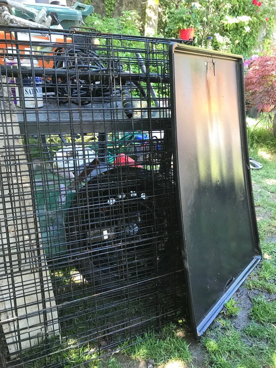 Dog crate