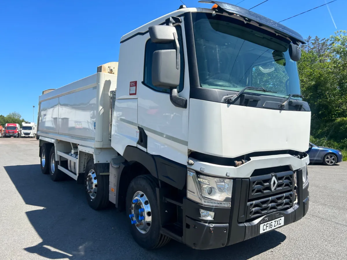 2016 Renault t460 8x4 tar spec tipper - Image 3