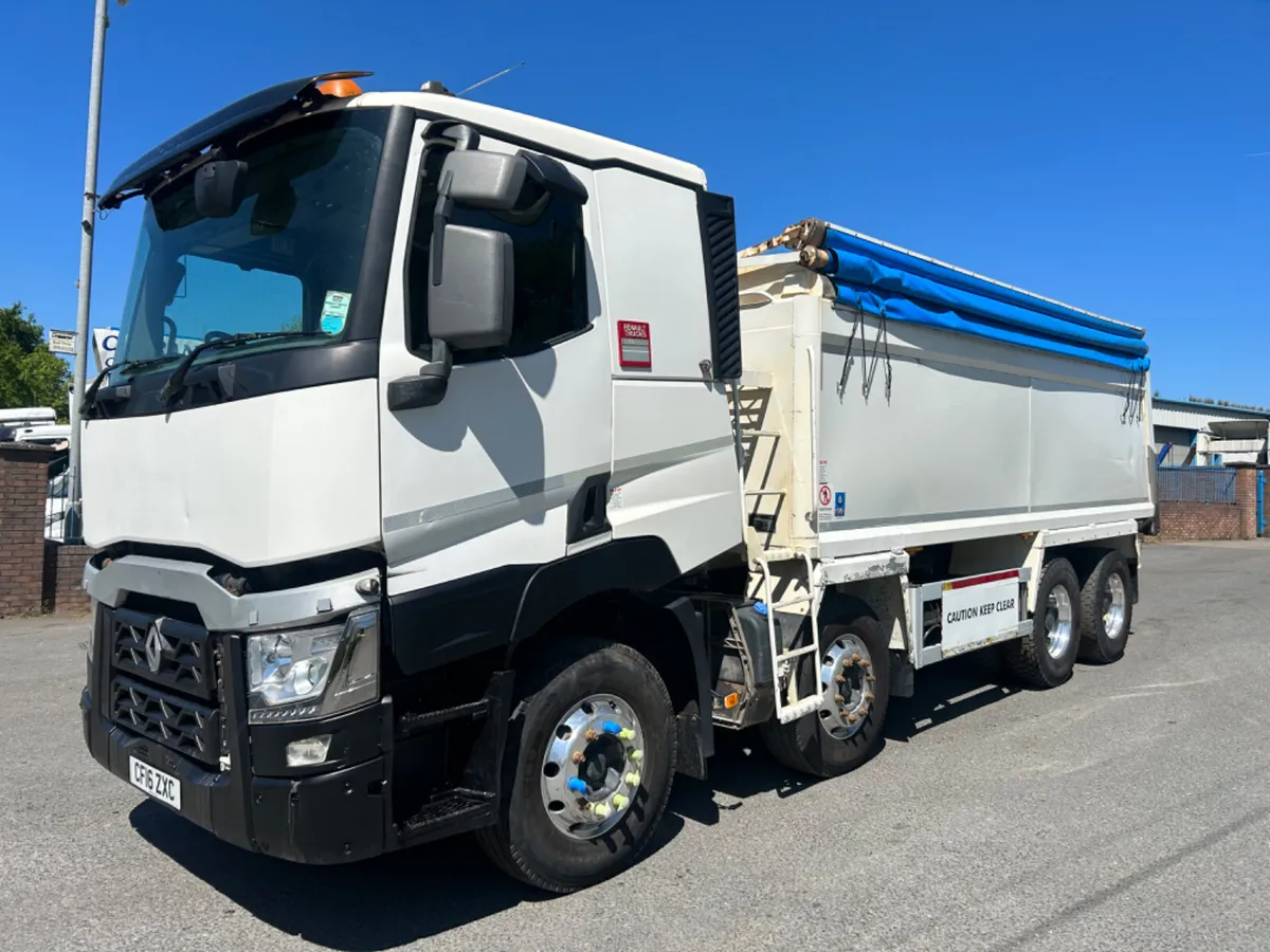 2016 Renault t460 8x4 tar spec tipper - Image 1