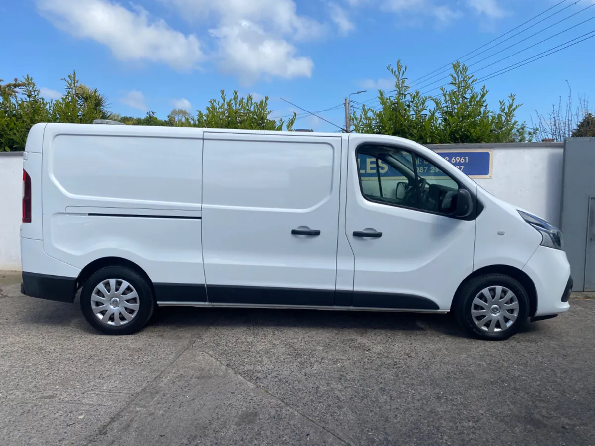 Renault Trafic  Twin Sliding Doors Air Con - Image 4