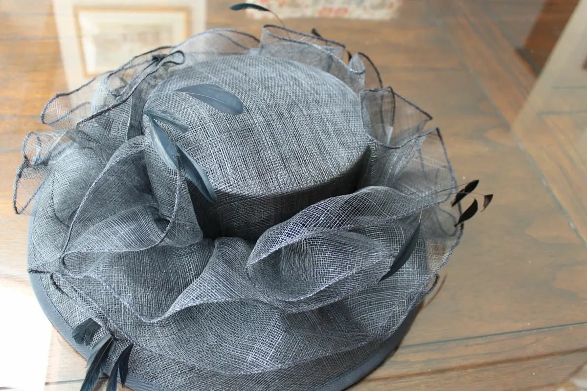Wedding Hat or Ladies Day at the races - Image 3