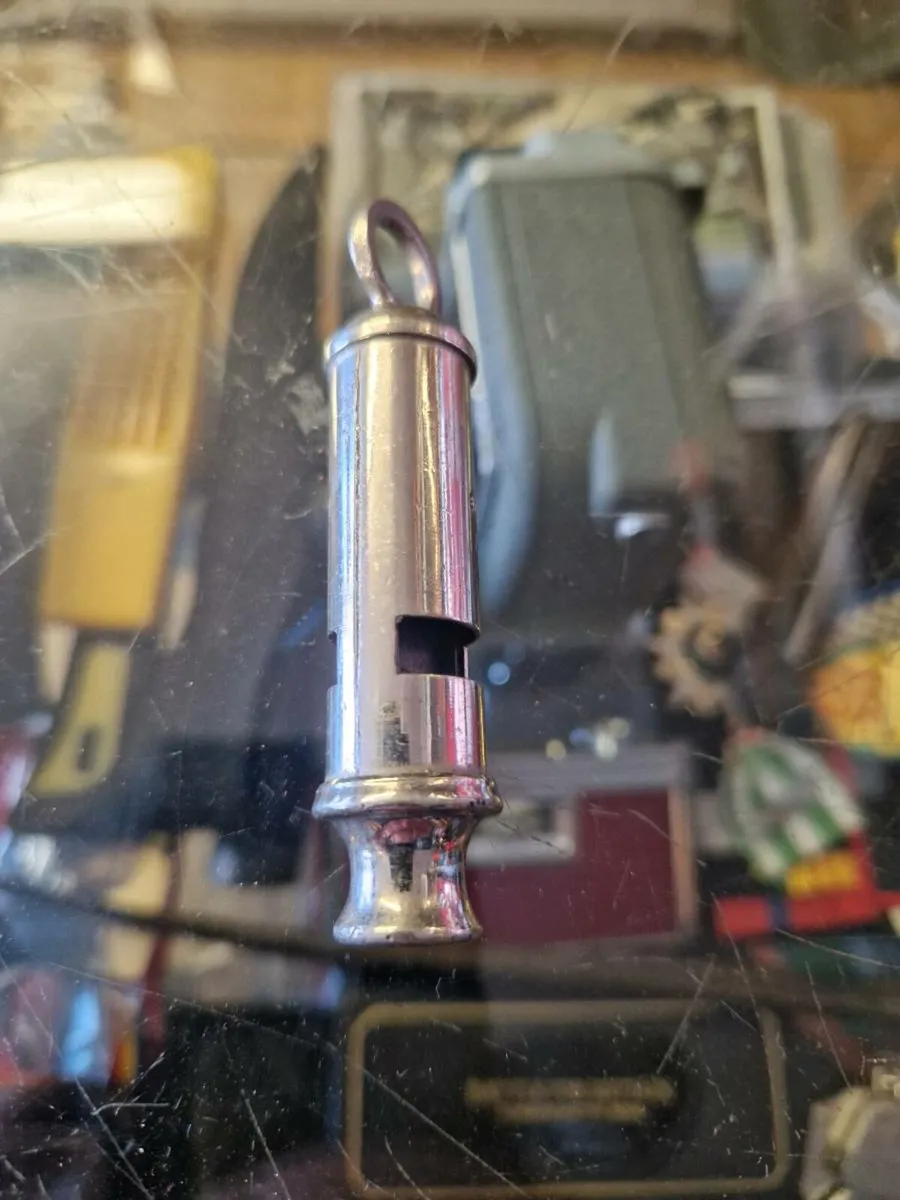 Vintage Police Mans Whistle - Image 1