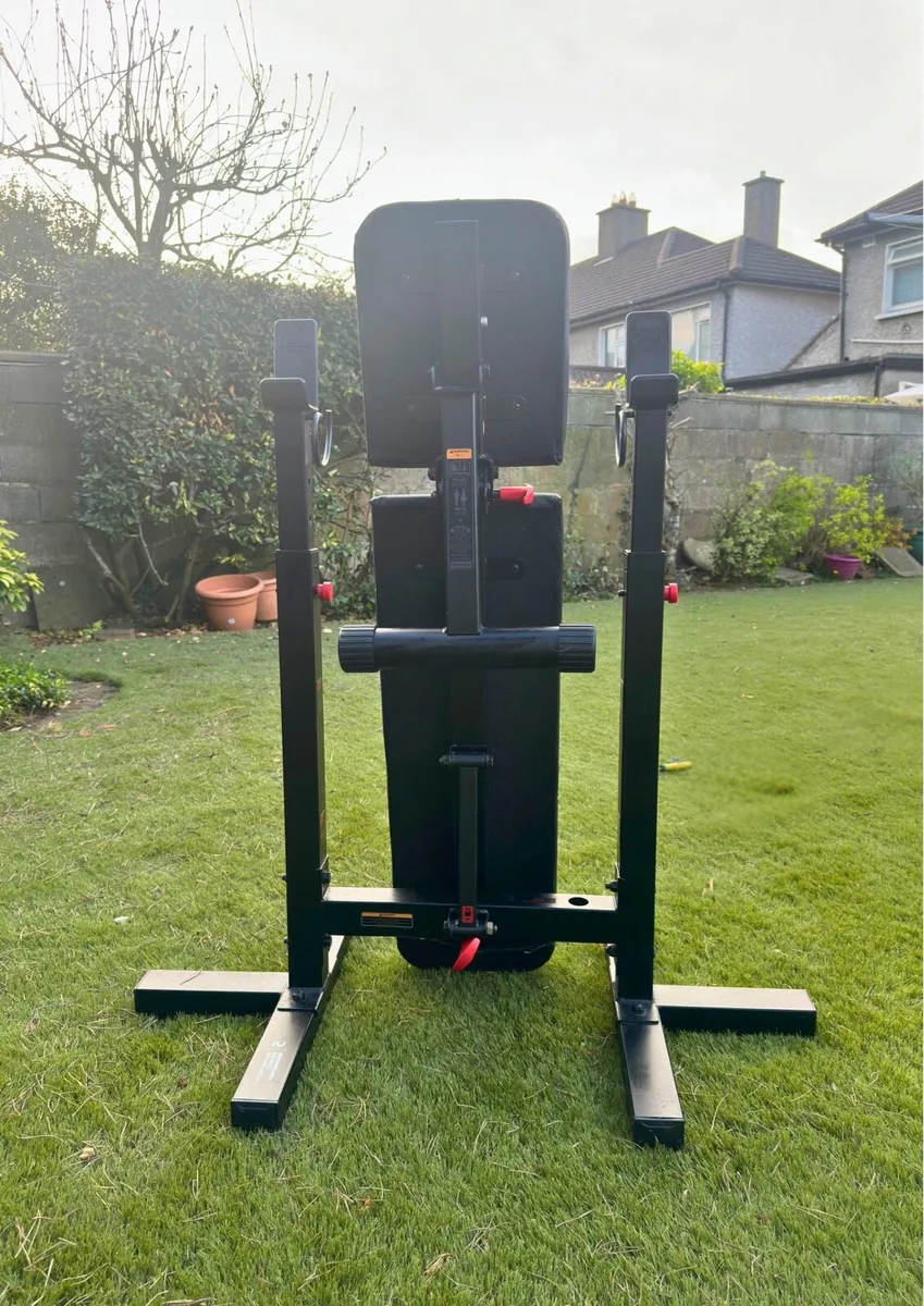 Manual bench press and bicep curl bars with plates - Image 3