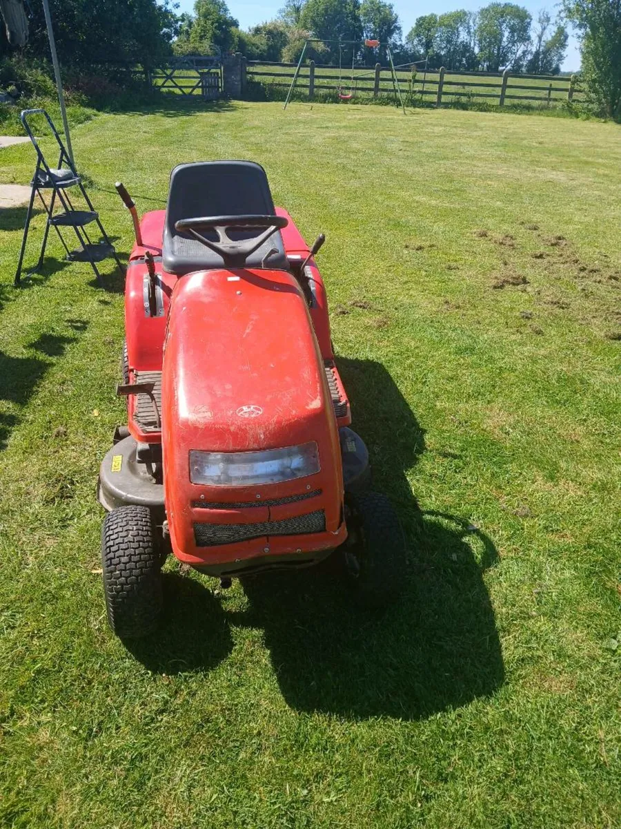 Ride on Lawn Mower - Image 1
